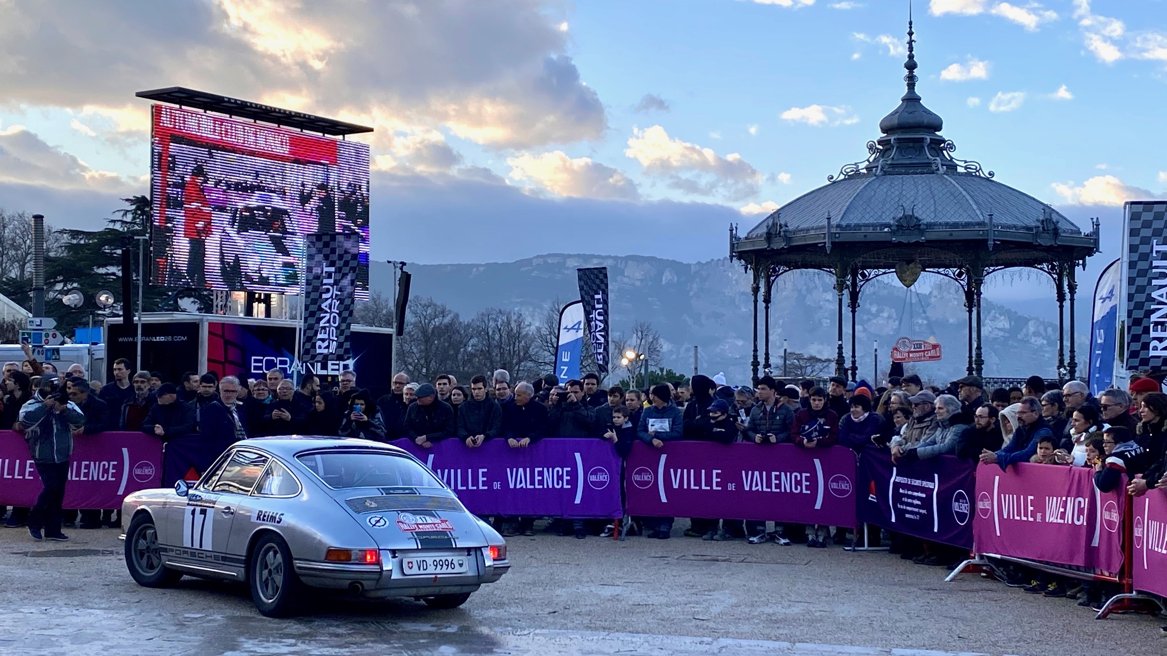 Départ rallye Monte-Carlo Valence